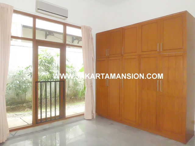 HR451 House for rent at Jeruk Purut Kemang