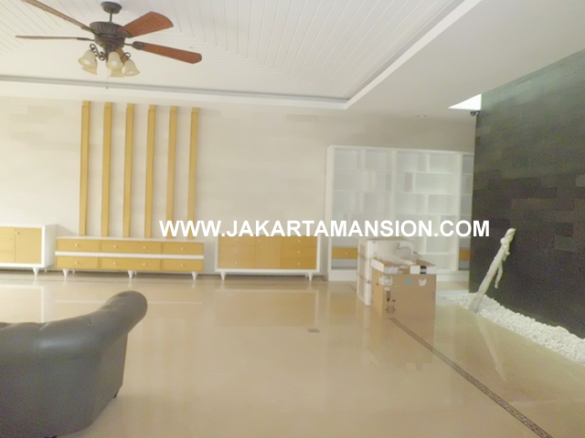 HR452 House for rent at Kemang Suitable to Embassy 