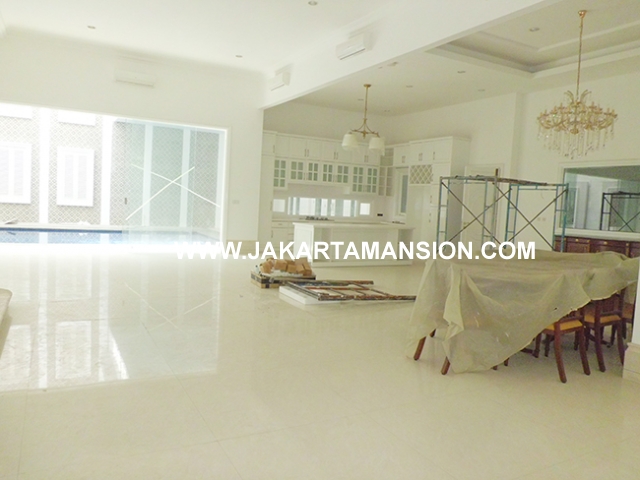 HR544 House for rent at Brawijaya Suitable to Embassy Close to kemang