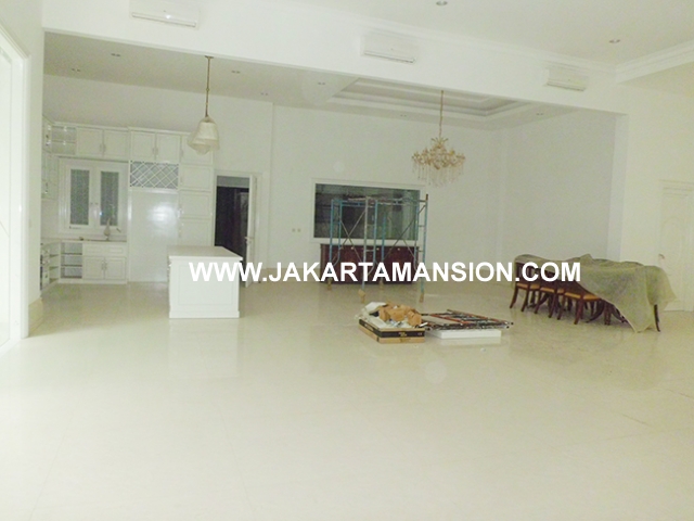 HR544 House for rent at Brawijaya Suitable to Embassy Close to kemang