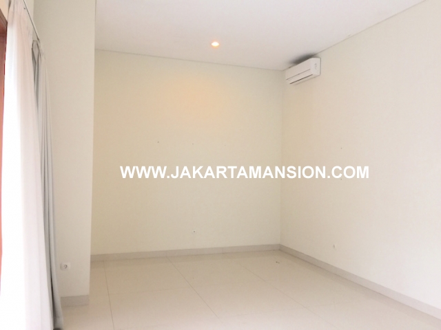 HR574 House for rent at senopati kebayoran baru for lease disewakan