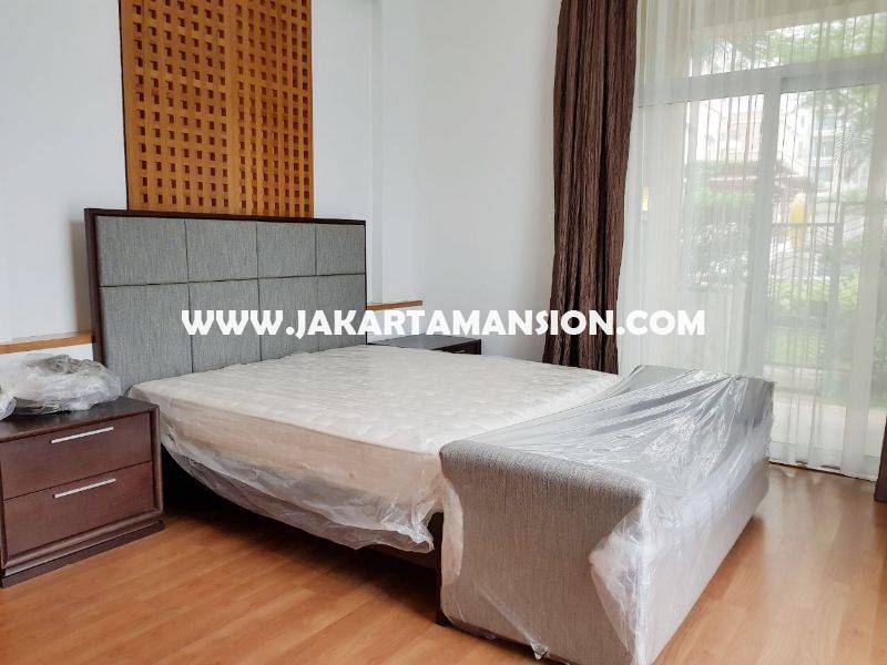 AR849 Town house Pakubuwono Residence For Rent