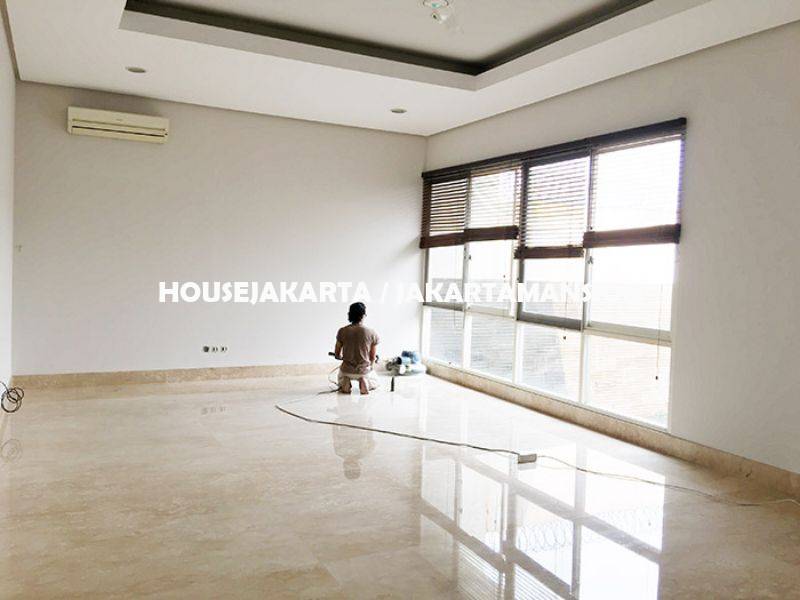 HR954 House for rent sewa lease at Pondok Indah