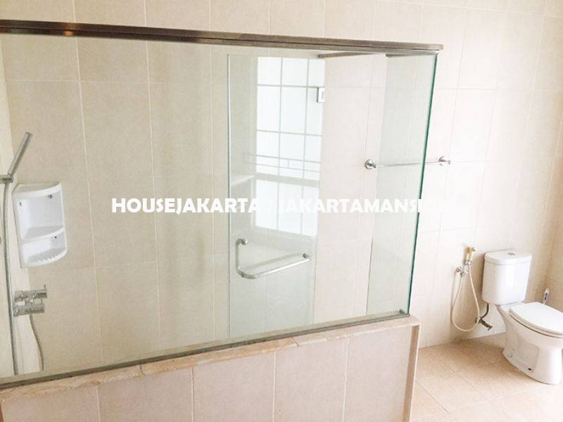 HR955 House for rent sewa lease at Pondok Indah
