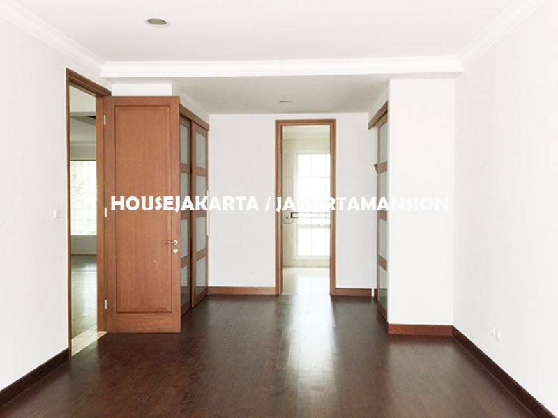 HR955 House for rent sewa lease at Pondok Indah