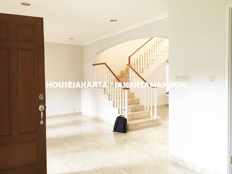 HR956 House for rent sewa lease at Pondok Indah
